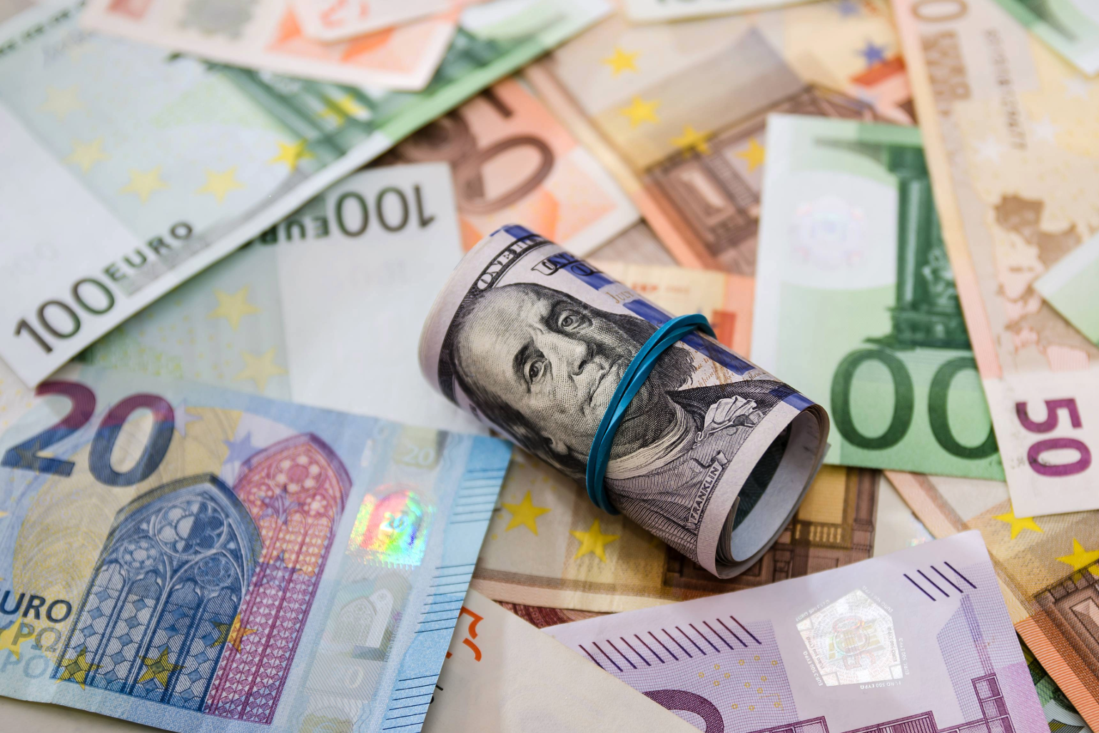 How non-euro countries have embraced the issuance of euro-denominated bonds  | European Stability Mechanism