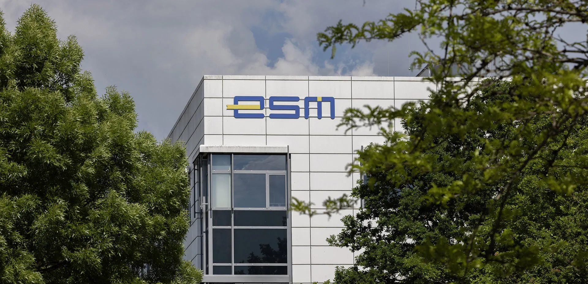 esm-building-002