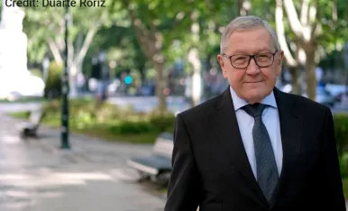 Klaus-Regling-Duarte-Roriz-Jornal-de-Negócios-724-466-5124