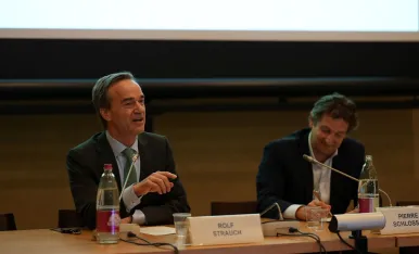 Rolf Strauch speaking