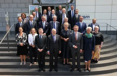 family-photo-724-466