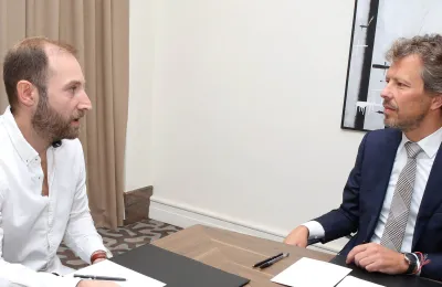 Wim interview slider