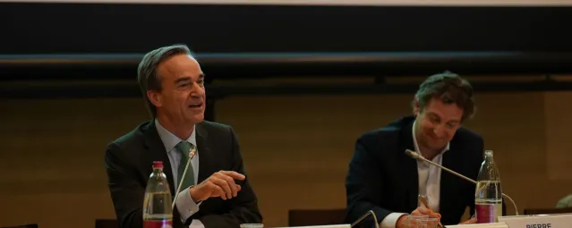 Rolf Strauch speaking