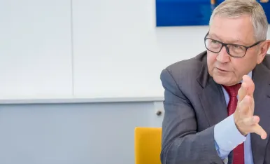 Media Name: 1920pxx560px-handelsblattinterview.png
