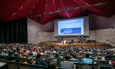 ESMYouthTalk - Rolf Strauch visits Erasmus School of Economics-724-466