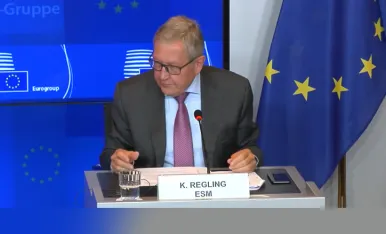 Klaus Regling at Eurogroup Press Conference 1 October 2018-724-466