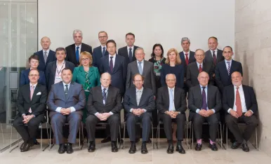 Media Name: annualmeeting2016familyphoto.png