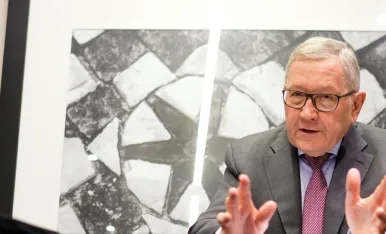 Media Name: klausnegocios20190404slider.jpg