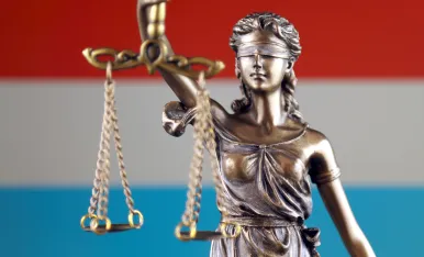 Media Name: luxembourg-legal-1540.png