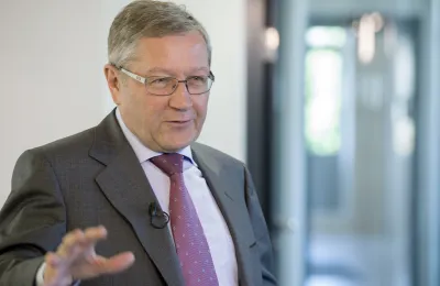 Media Name: esm3681.jpg