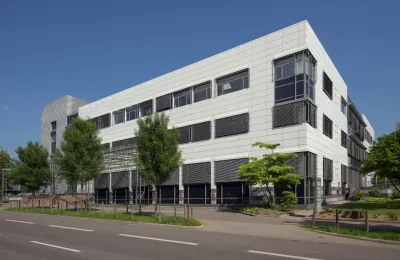 Media Name: esm3864.jpg