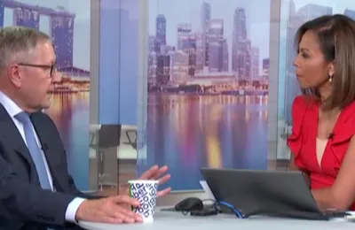 Media Name: klausbbsingslider.png