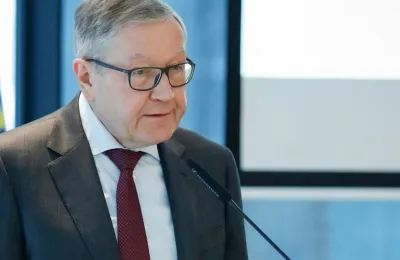 Media Name: klauseurosummitstatementslider.jpg