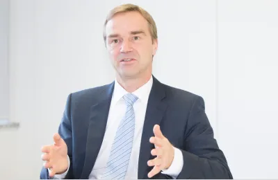 Media Name: rolfinterviewslider.png