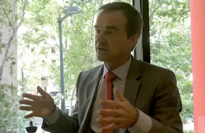 Media Name: rolfslider3.png