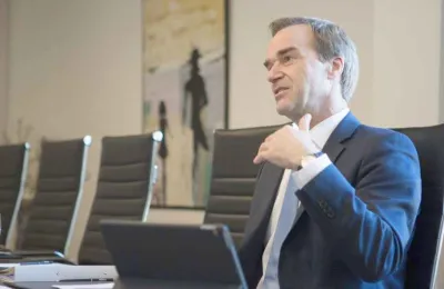 Media Name: rolfstrauchpolitis1920x560lighter.jpg