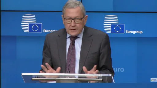 Klaus Regling at Eurogroup Press Conference 16 May 2019-724-466