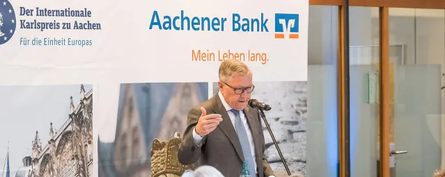 Media Name: kregling87031920x560.jpg