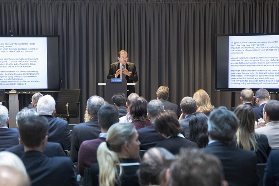 V. Constâncio with audience