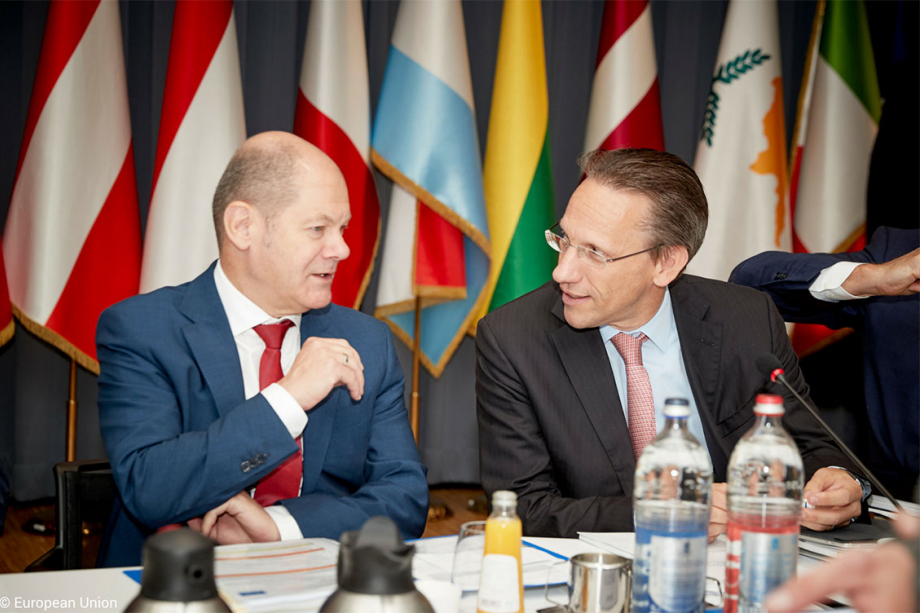 Mr Olaf SCHOLZ, German Federal Minister for Finance; Mr. Jörg KUKIES, State Secretary, Ministry of Finance Germany