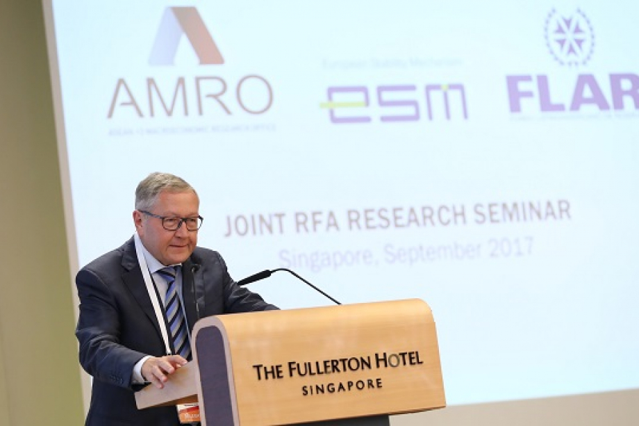 ESM Managing Director, Klaus Regling delivers keynote speech 