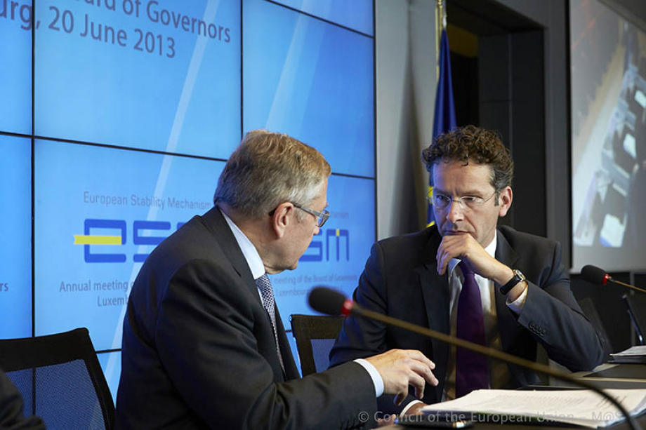 Klaus Regling, ESM Managing Director, and Jeroen Dijsselbloem, Chairman of ESM Board of Governors