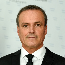 Media Name: at_gov_eduard_mueller_255x255.jpg