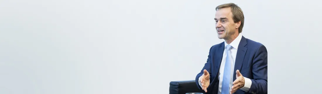 Media Name: rolfstrauchesmtob0214-1920-560.jpg